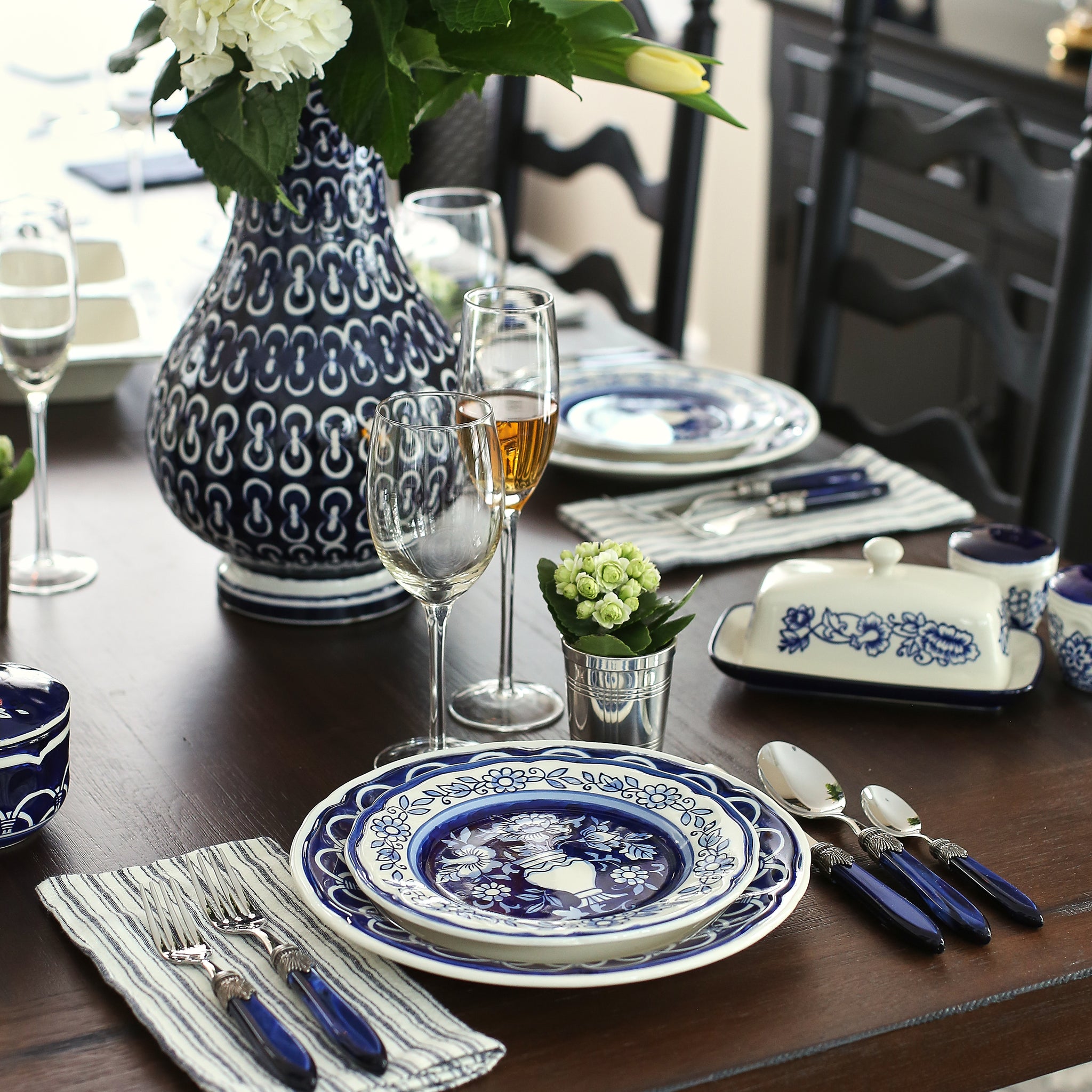 Welcoming the Blues: A Winter Palette of Peace - Euro Ceramica 