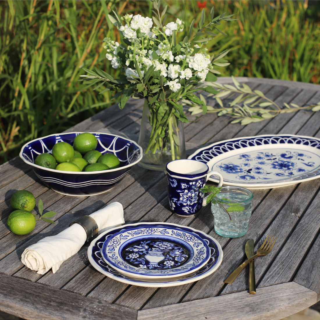 A Timeless Classic | The Blue & White Stoneware Set is Always in Style