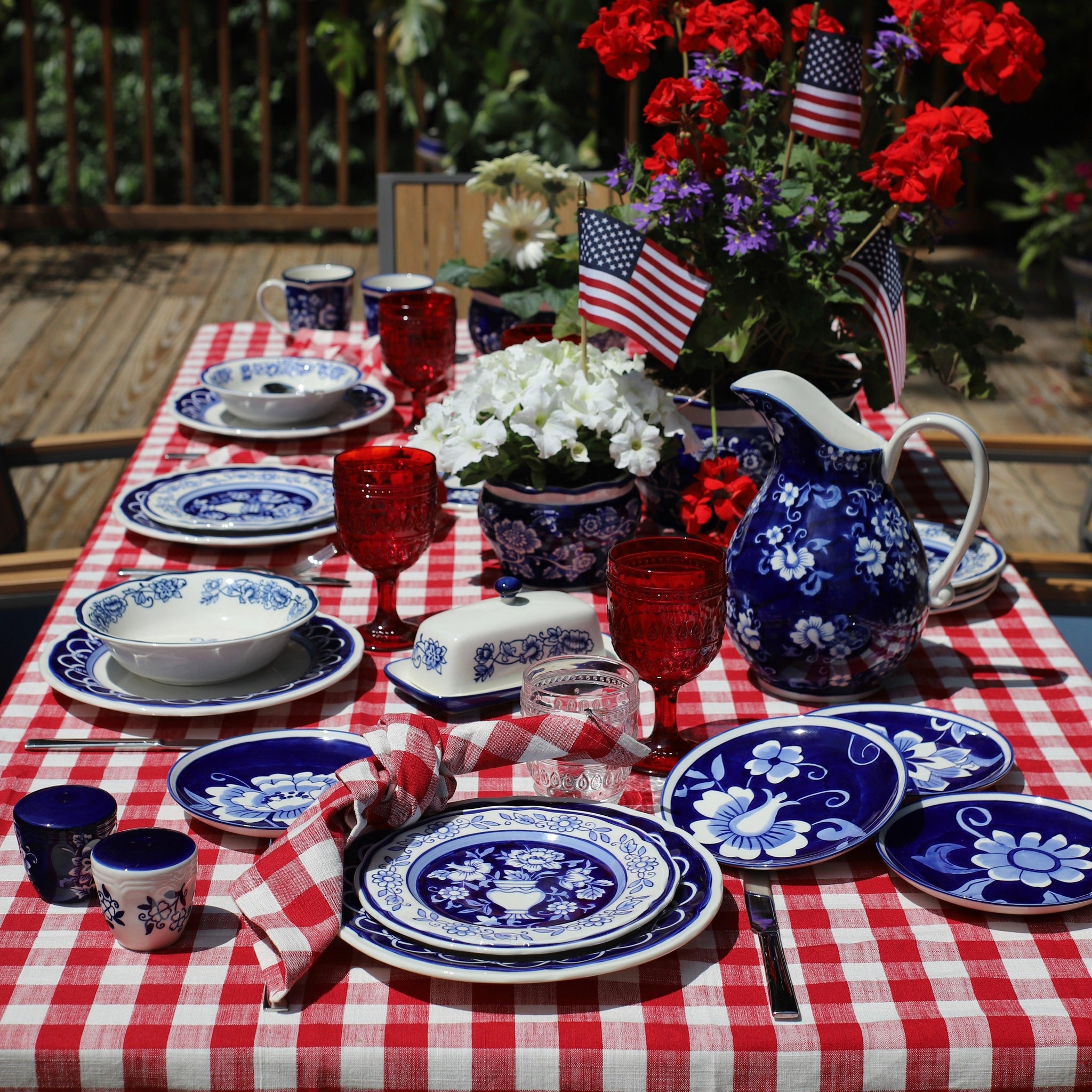 Celebrate Freedom in Style: An American Look Book - Euro Ceramica 