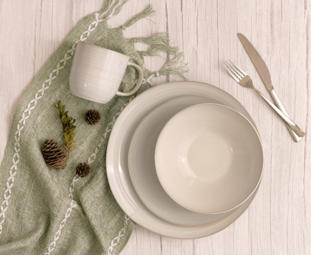 Neree 16 Piece Dinnerware Set - Modern Country Style Reactive Glaze - Euro Ceramica 